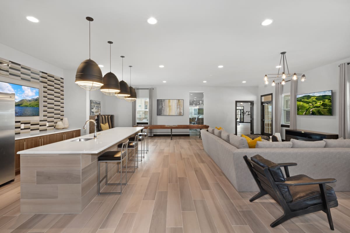 Apartments near GMU Science & Technology Campus Abberly Avera